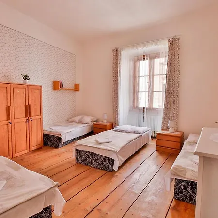 Rodinný Stárkův Dům Hostel