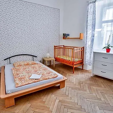 Rodinny Starkuv Dum
