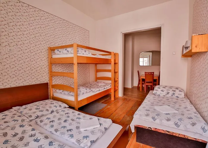 Rodinný Stárkův Dům Hostel Tábor